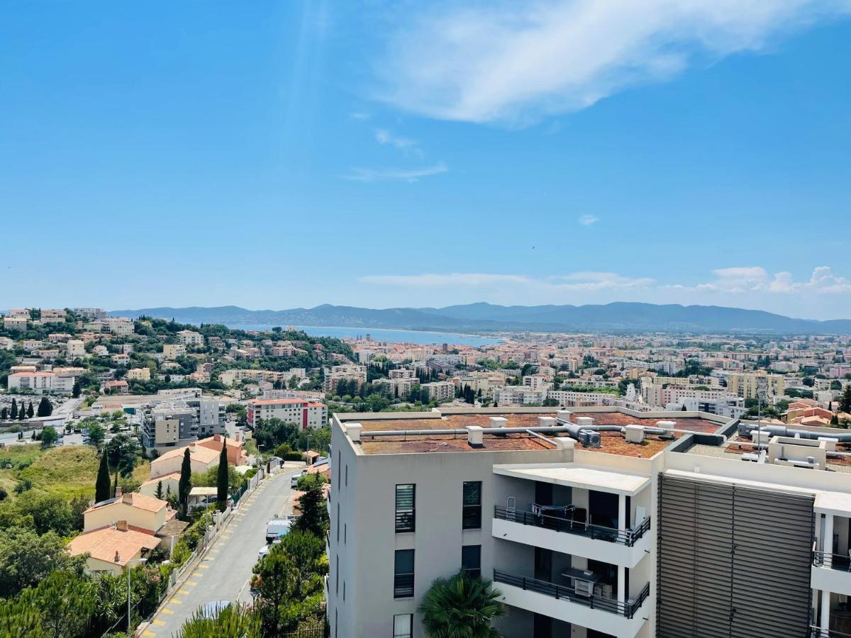 Tres Bel Appartement -Residence Avec Piscine Sur Le Toit Et Vue Panoramique Saint-Raphaël エクステリア 写真