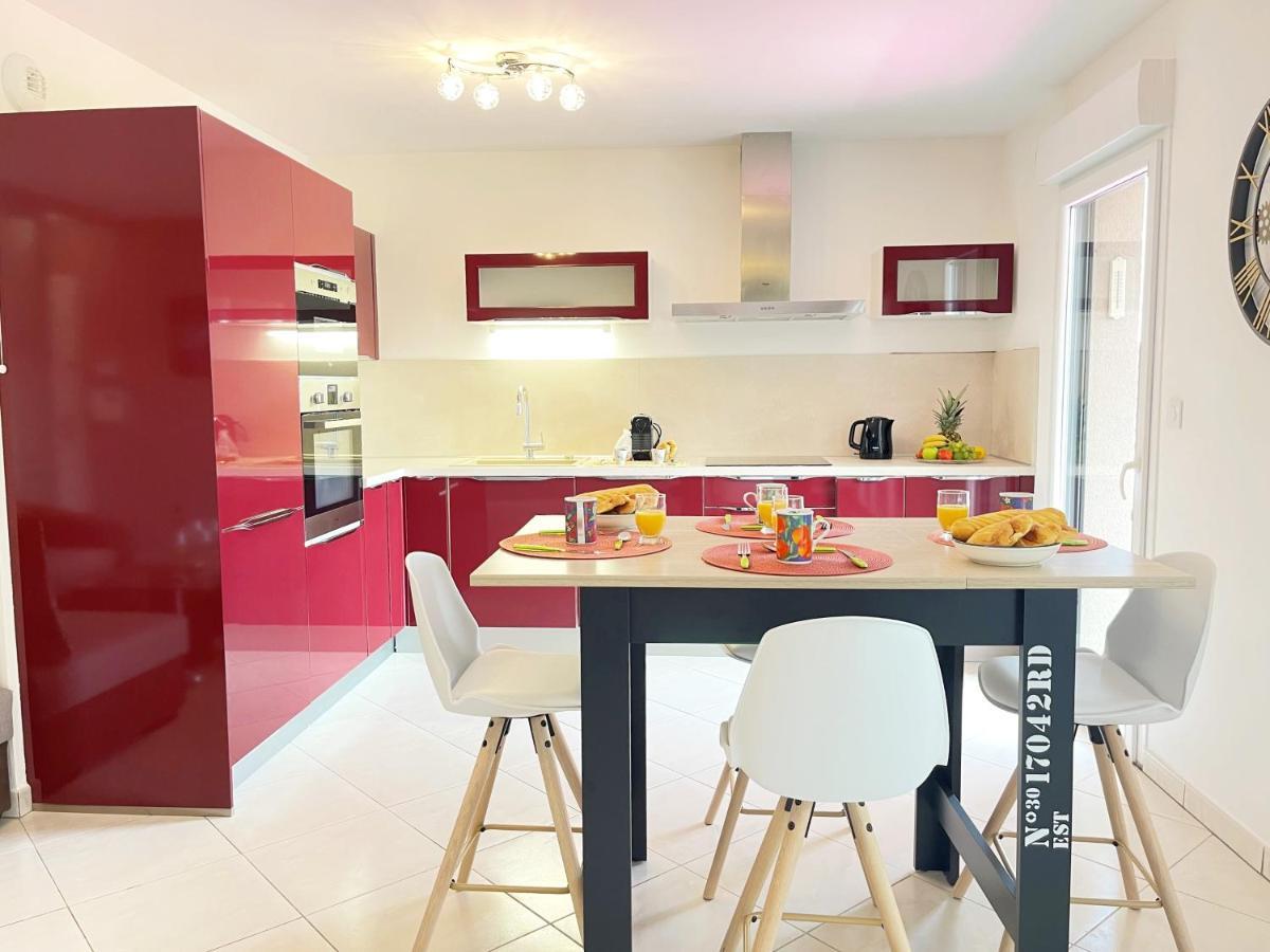 Tres Bel Appartement -Residence Avec Piscine Sur Le Toit Et Vue Panoramique Saint-Raphaël エクステリア 写真