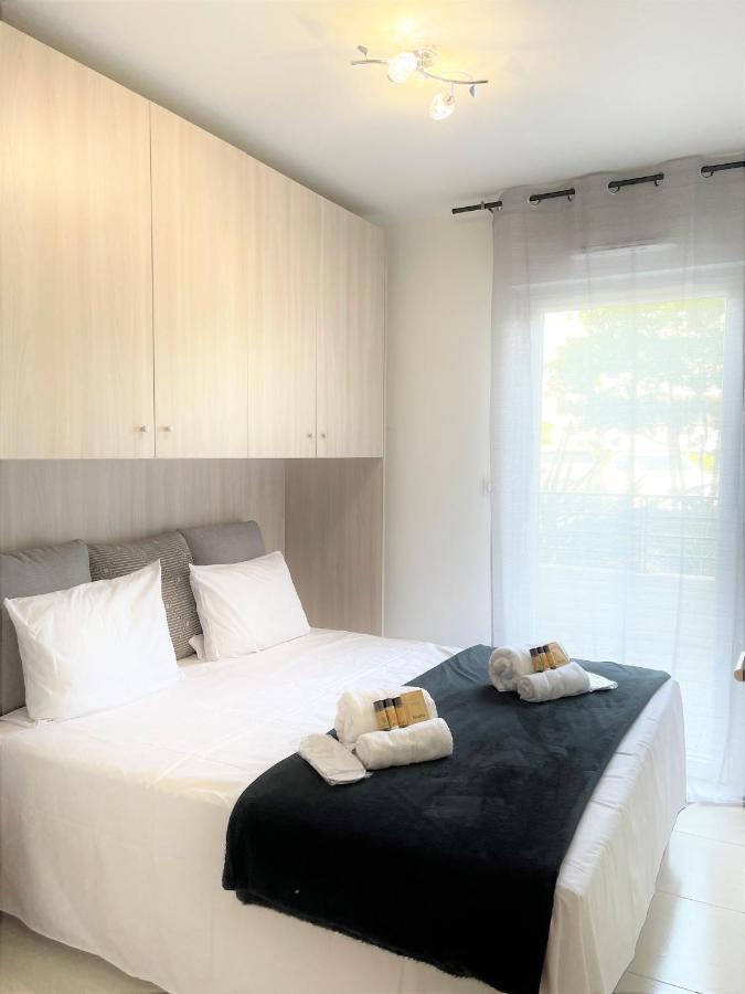 Tres Bel Appartement -Residence Avec Piscine Sur Le Toit Et Vue Panoramique Saint-Raphaël エクステリア 写真