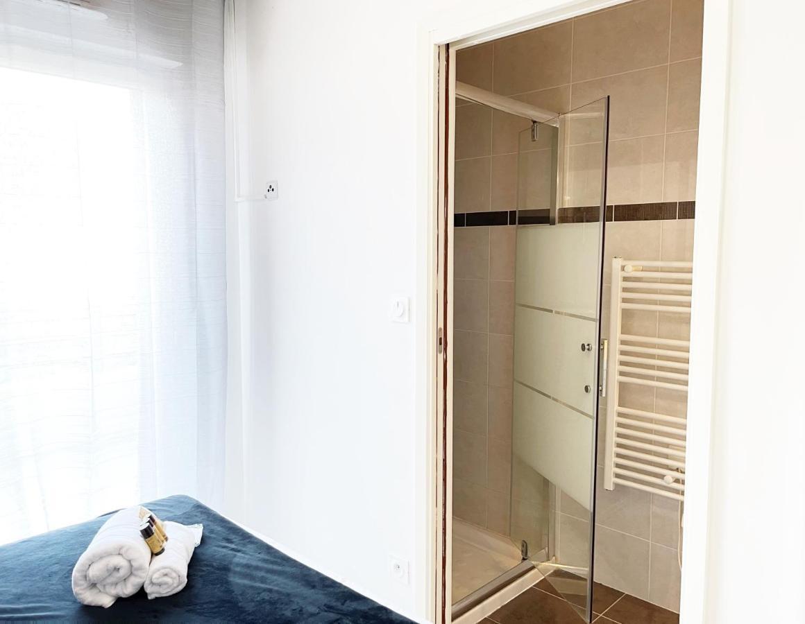 Tres Bel Appartement -Residence Avec Piscine Sur Le Toit Et Vue Panoramique Saint-Raphaël エクステリア 写真