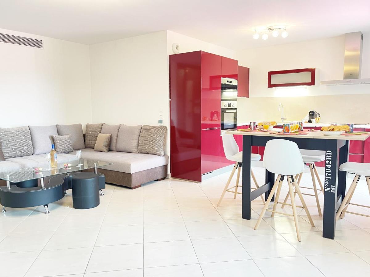Tres Bel Appartement -Residence Avec Piscine Sur Le Toit Et Vue Panoramique Saint-Raphaël エクステリア 写真