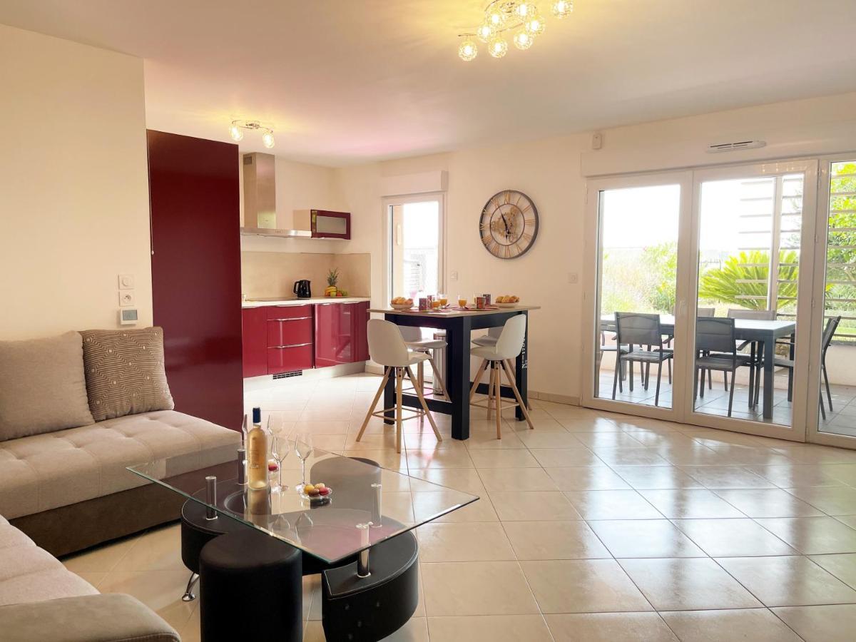 Tres Bel Appartement -Residence Avec Piscine Sur Le Toit Et Vue Panoramique Saint-Raphaël エクステリア 写真